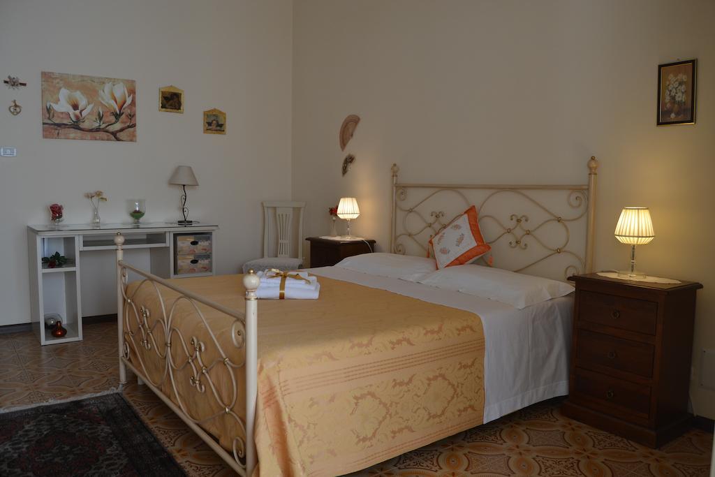 Bed & Breakfast Marena Sant'Agata Li Battiati Quarto foto